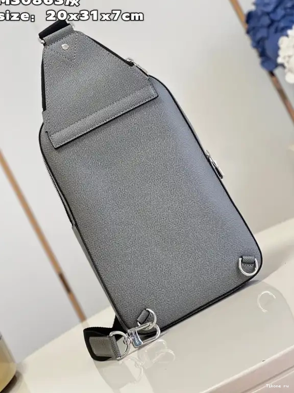 Cheap LOUIS Avenue VUITTON NM-31*20*7CM Slingbag 0610